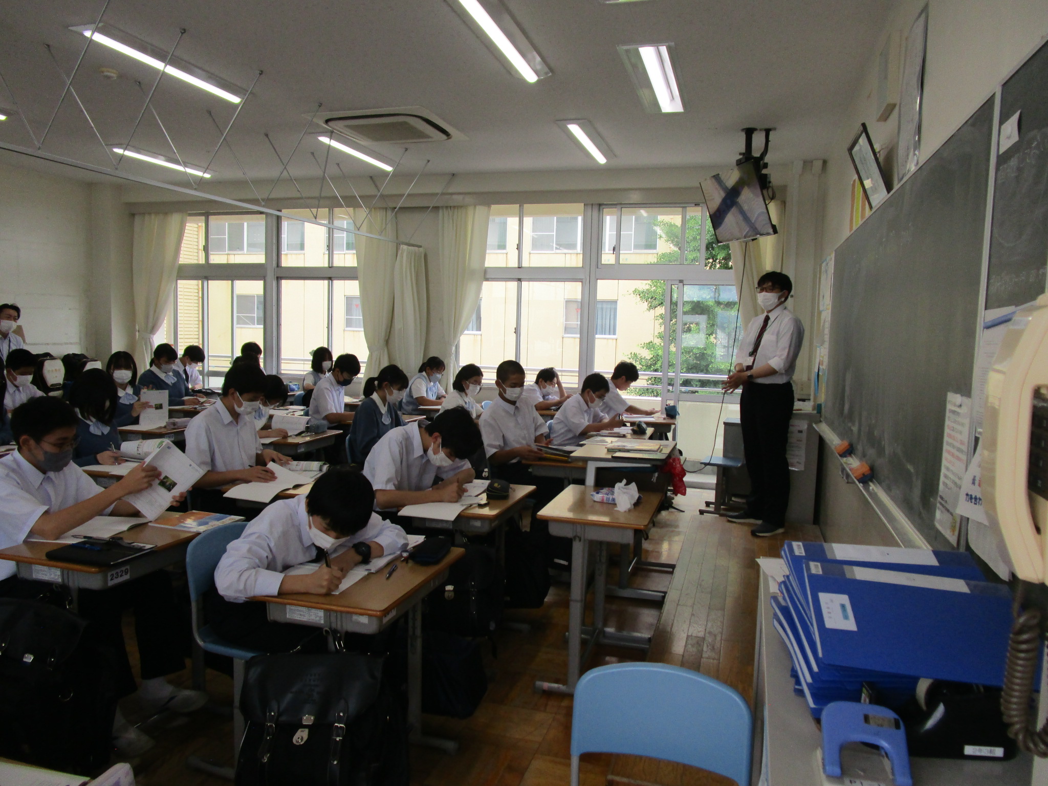 教育実習生教壇実習の風景 – 作新学院
